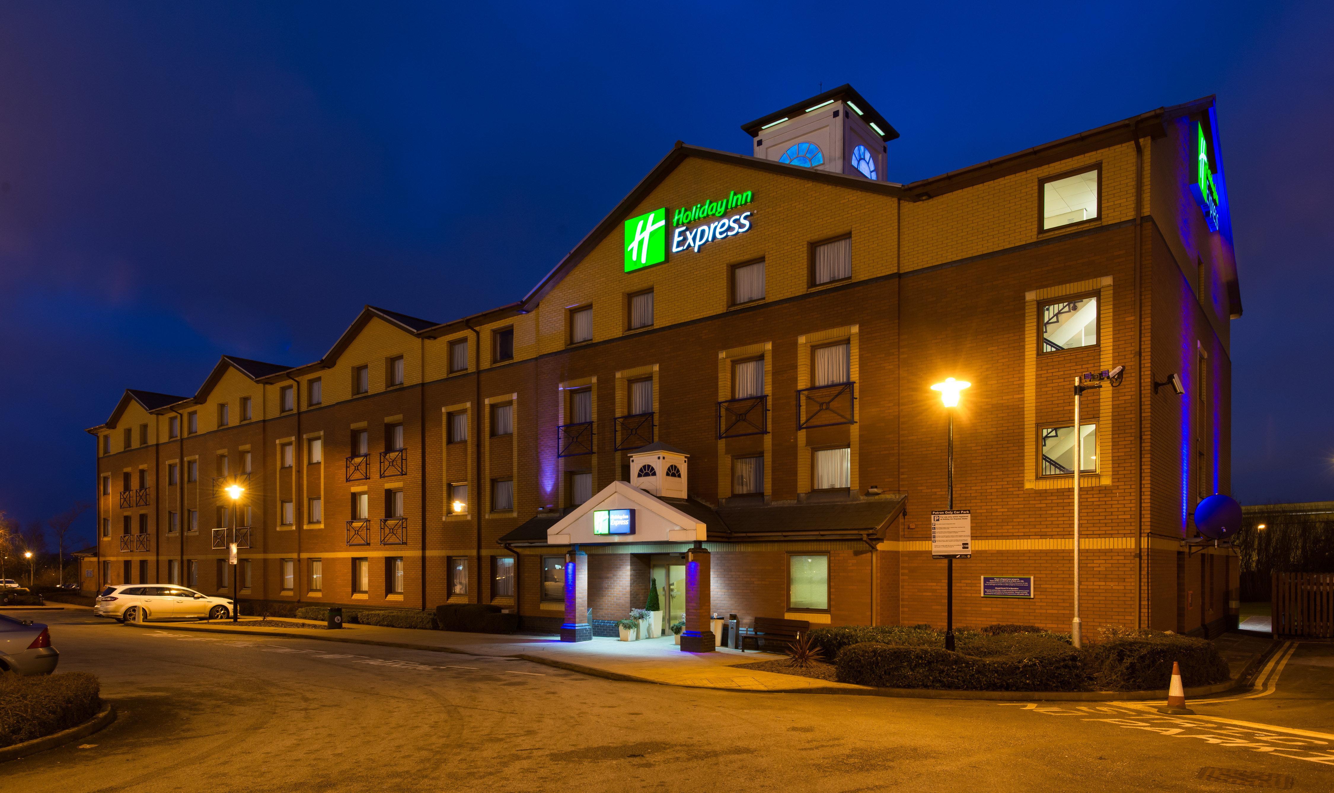 Holiday Inn Express Stoke-On-Trent By Ihg Exterior foto